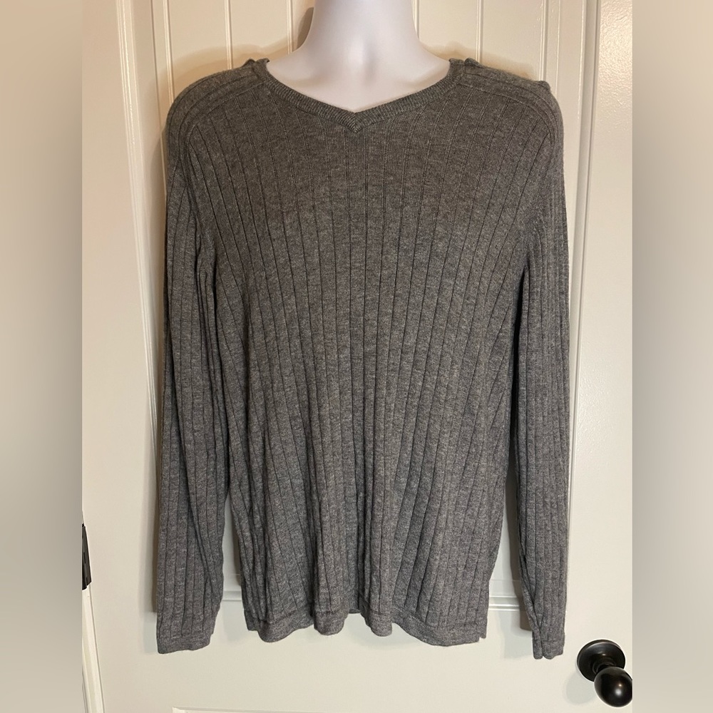 *SALE* Perry Ellis Men's Size Large V-Neck Sweater Gray Rayon/Wool EUC!